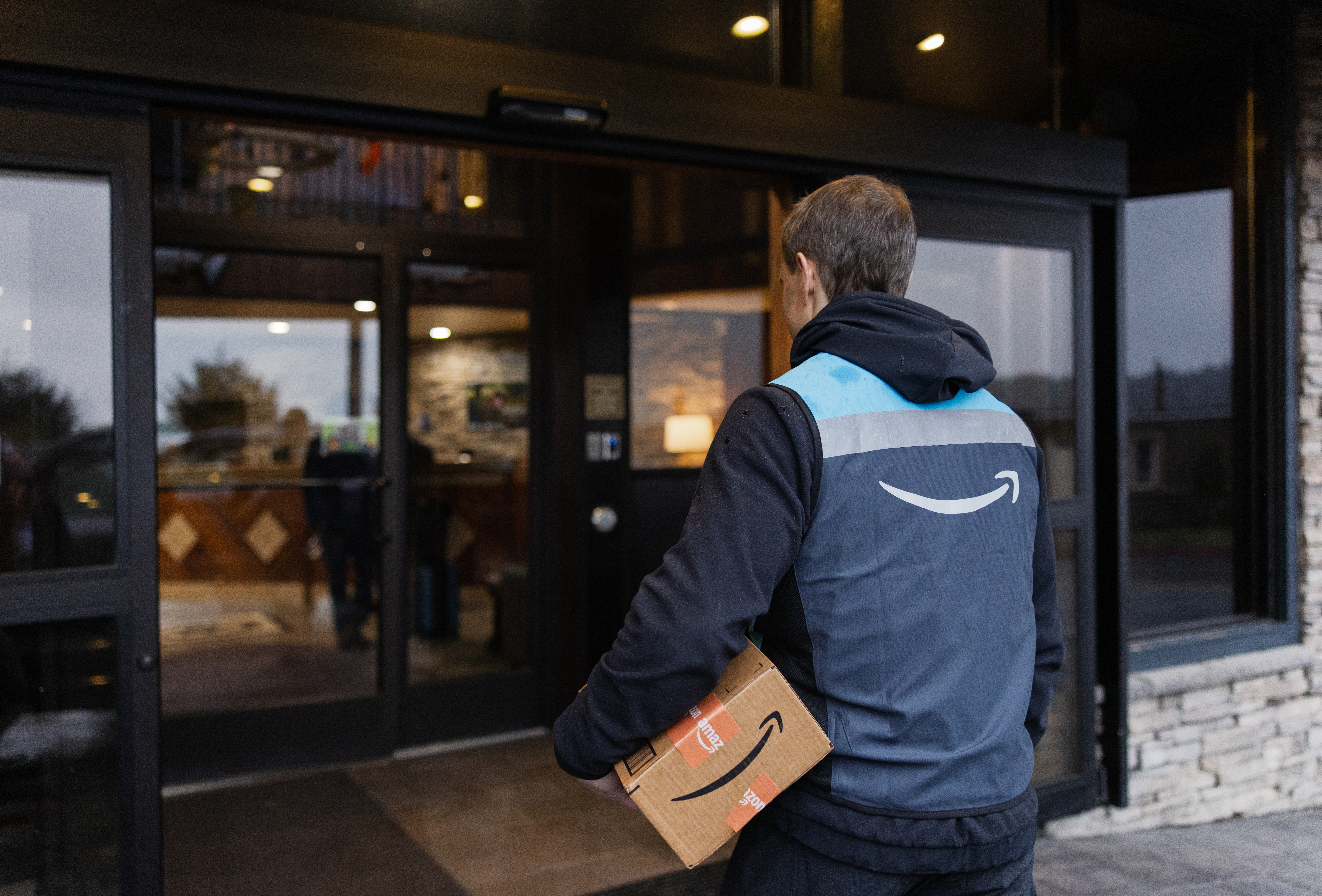  entregas de amazon business en best western