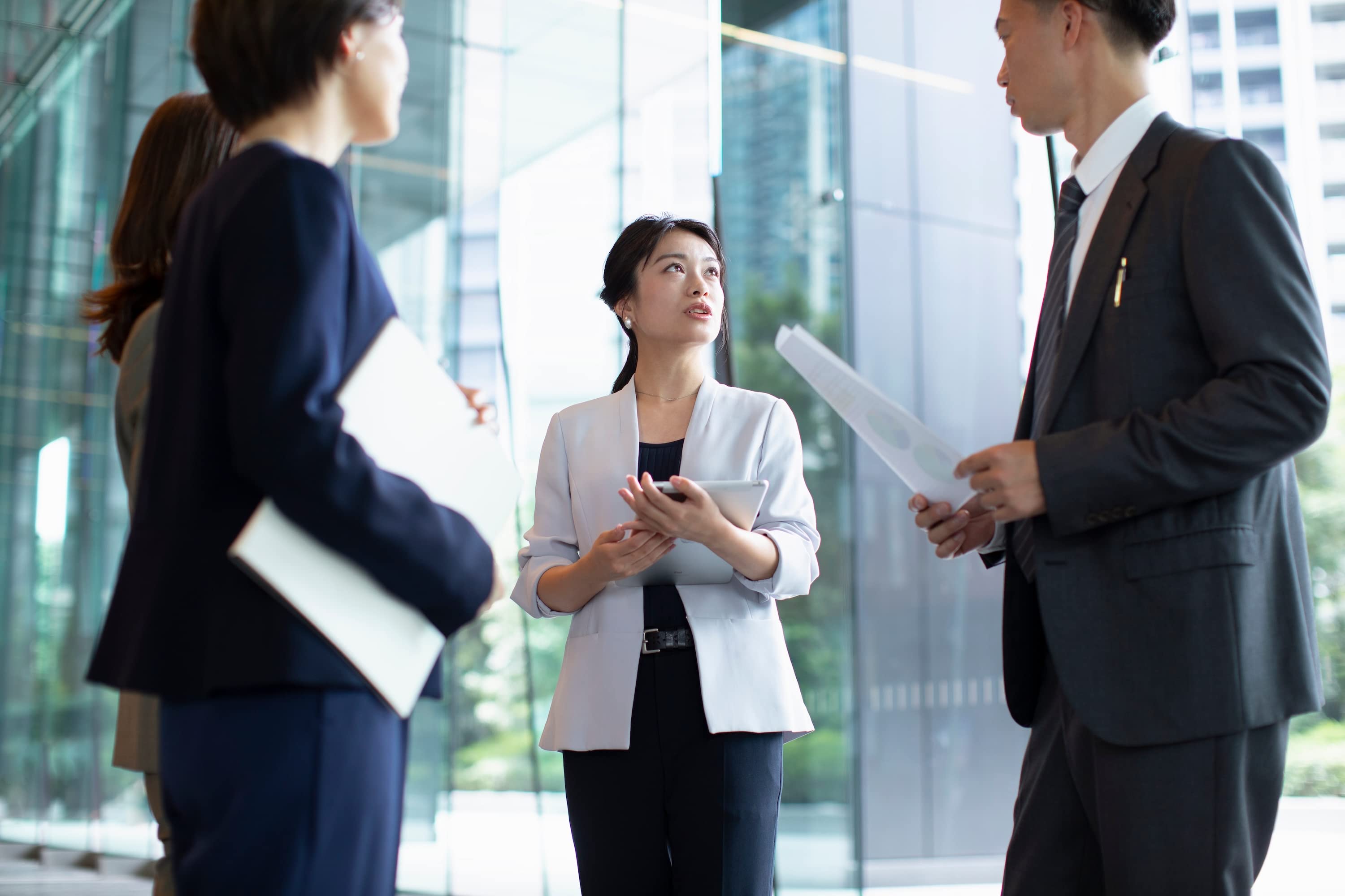 会話中の人たち